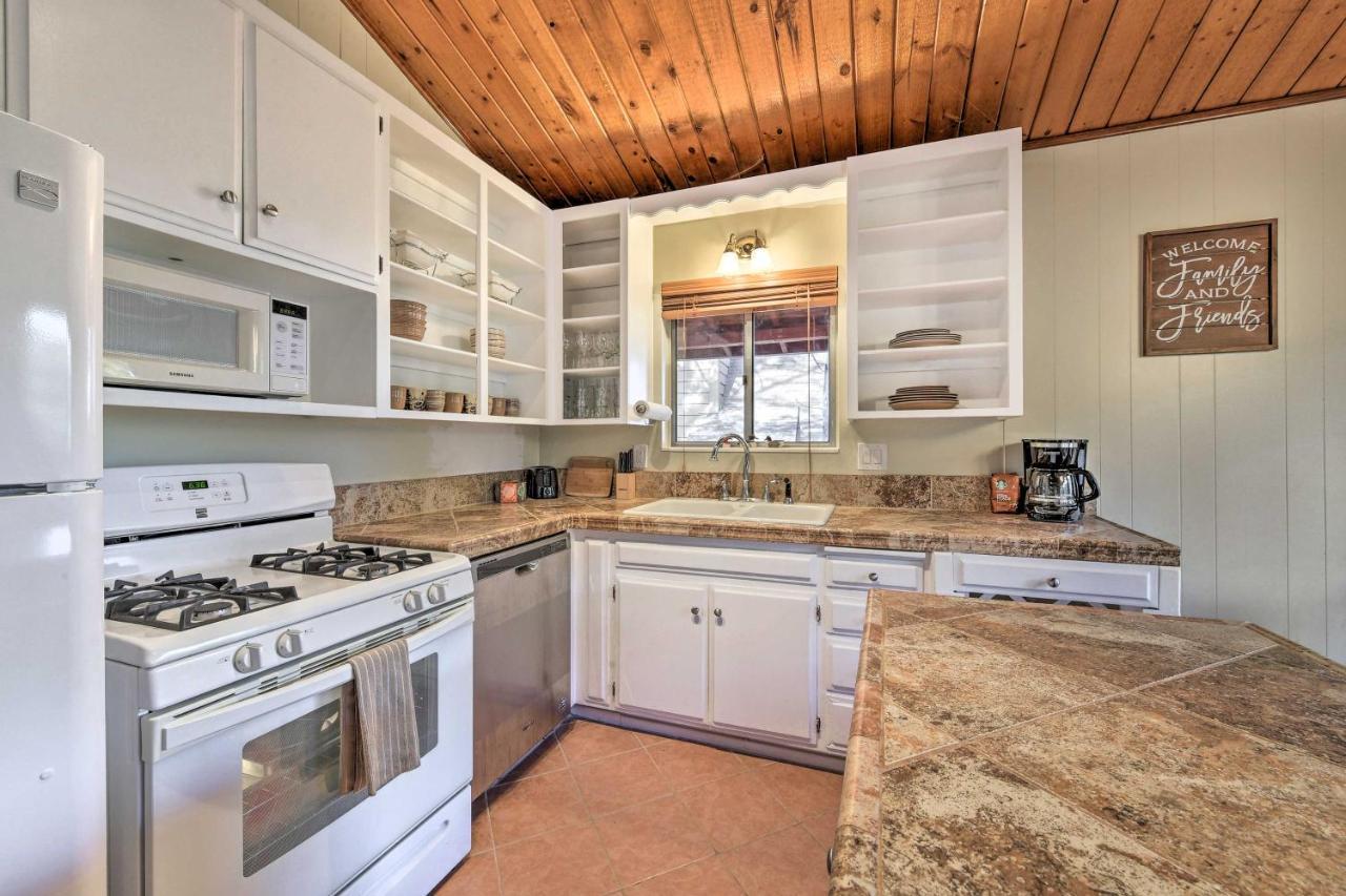 סן ברנרדינו Lake Arrowhead Cabin With Deck And Stunning Mtn Views! מראה חיצוני תמונה