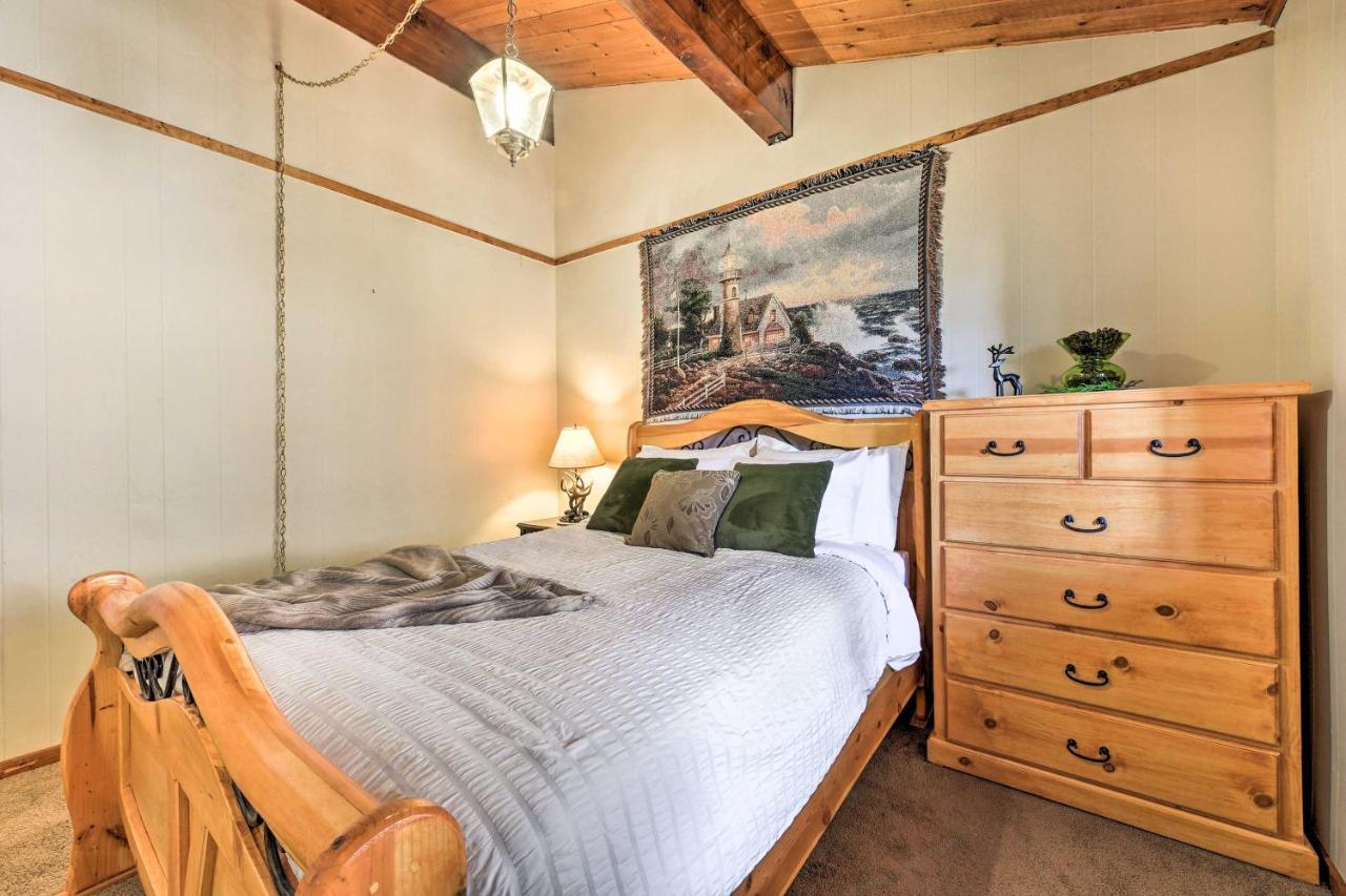 סן ברנרדינו Lake Arrowhead Cabin With Deck And Stunning Mtn Views! מראה חיצוני תמונה