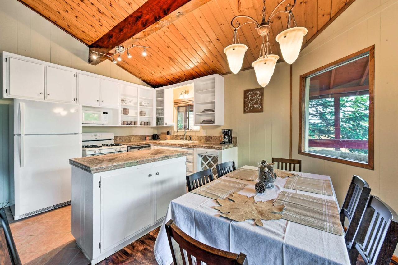 סן ברנרדינו Lake Arrowhead Cabin With Deck And Stunning Mtn Views! מראה חיצוני תמונה