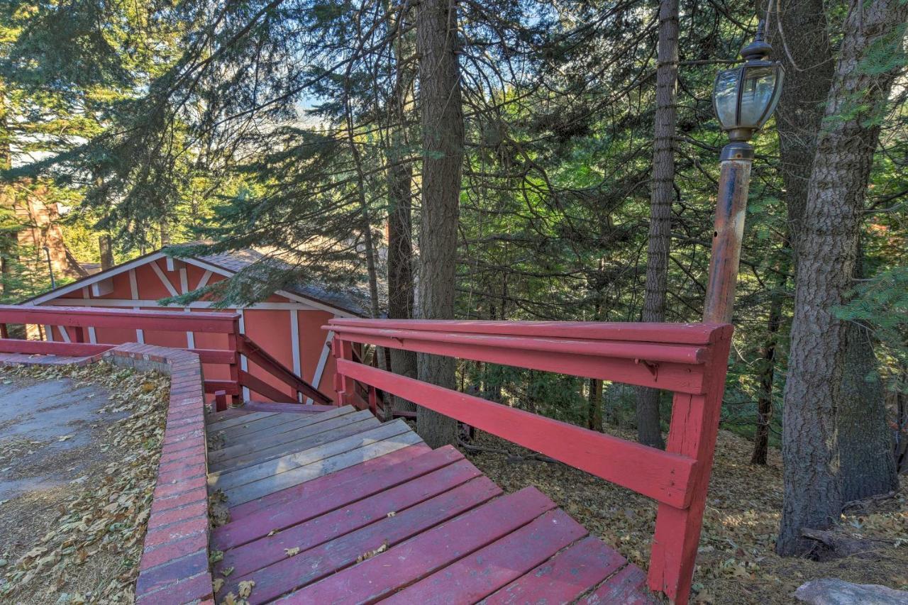סן ברנרדינו Lake Arrowhead Cabin With Deck And Stunning Mtn Views! מראה חיצוני תמונה