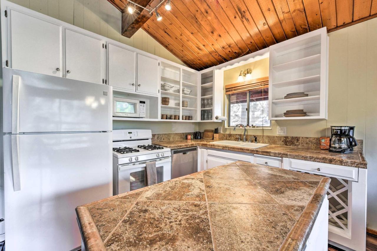 סן ברנרדינו Lake Arrowhead Cabin With Deck And Stunning Mtn Views! מראה חיצוני תמונה