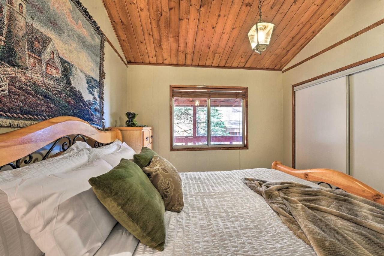 סן ברנרדינו Lake Arrowhead Cabin With Deck And Stunning Mtn Views! מראה חיצוני תמונה