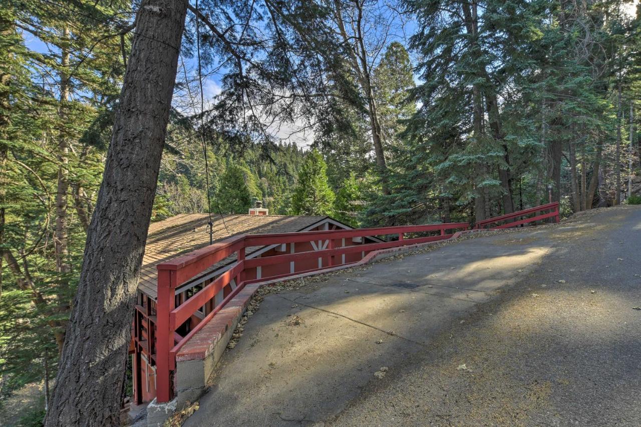 סן ברנרדינו Lake Arrowhead Cabin With Deck And Stunning Mtn Views! מראה חיצוני תמונה